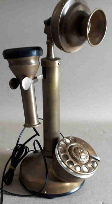 Stick telephone.