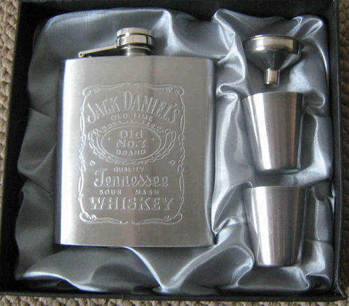 Hip flask stainless 200ml steel. Gift box presentation
