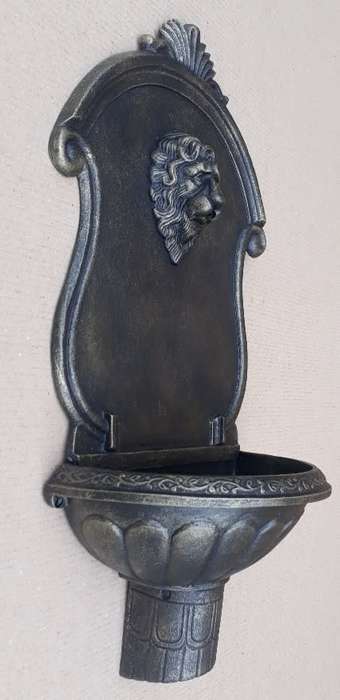 Wall Mounted Water Fountain