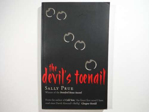 The Devil`s Toenail - Paperback - Sally Prue