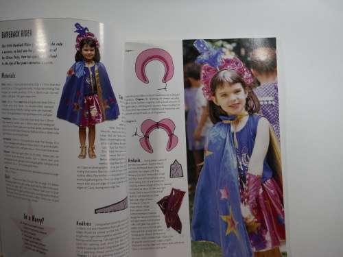Kid`s Dress-Up & Parties (SOFTCOVER) The Australian Women`s Weekly Craft Library