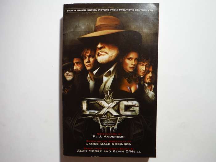LXG : The League of Extraordinary Gentlemen - Paperback - Novelization by K.J. Anderson