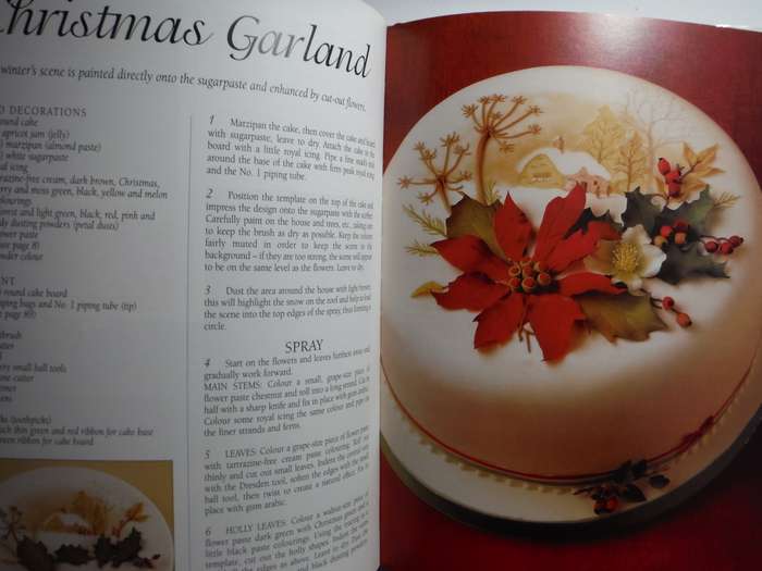 The Ultimate Book of Christmas Cakes - Hardcover - Anne Smith