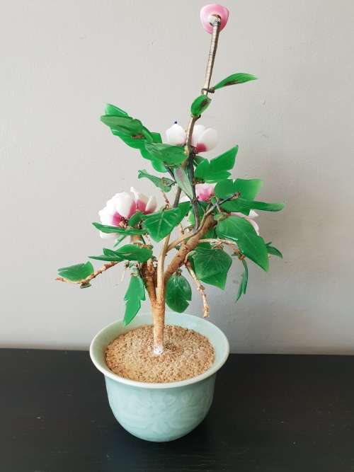 Absolutely Stunning Oriental Glass Plant!!