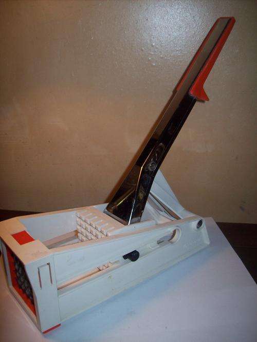 VINTAGE BRABANTIA CHIP MAKER