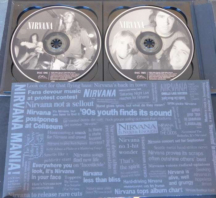 NIRVANA -  RARE BOXED SET - With the Lights Out - [3 CD + 1 DVD]