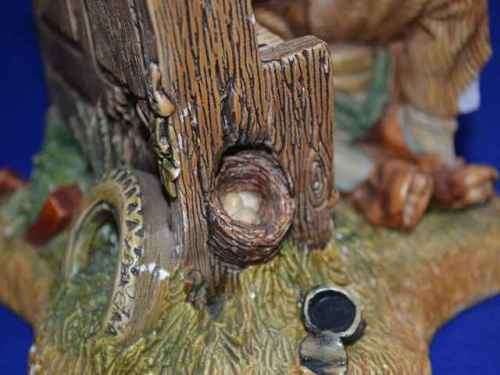 Naturecraft  England "Grand Finale" Figure