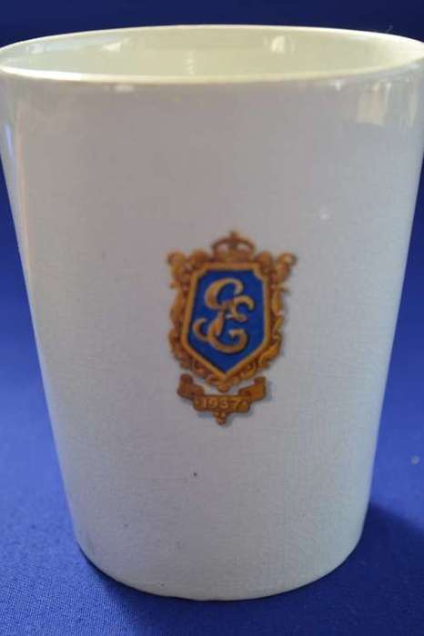Porcelain Mug/Beaker commemorating the Coronation of King George VI and Queen Elizabeth