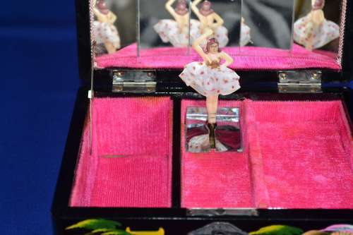Vintage Black Lacquer Japanese Musical Jewellery Box