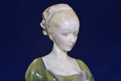 Royal Doulton Figurine Veneta HN2722