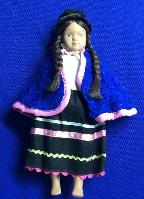 Original All Porcelain Dolls of the World Doll #39 Colombia