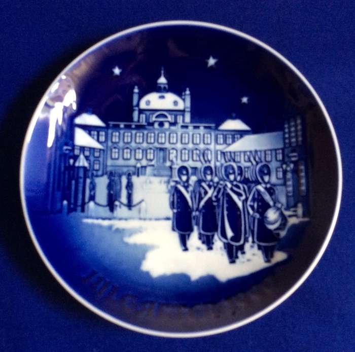 Bing and Grondahl Collectable Christmas Plate 1990