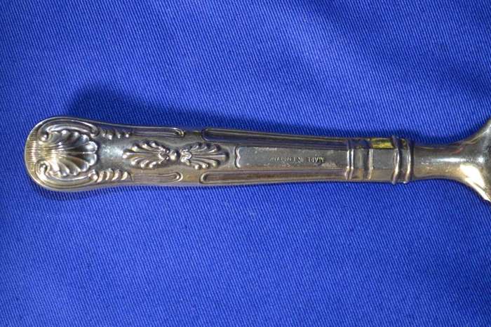 Vintage Mayell Queen Anne  Kings Pattern Cake Lifter