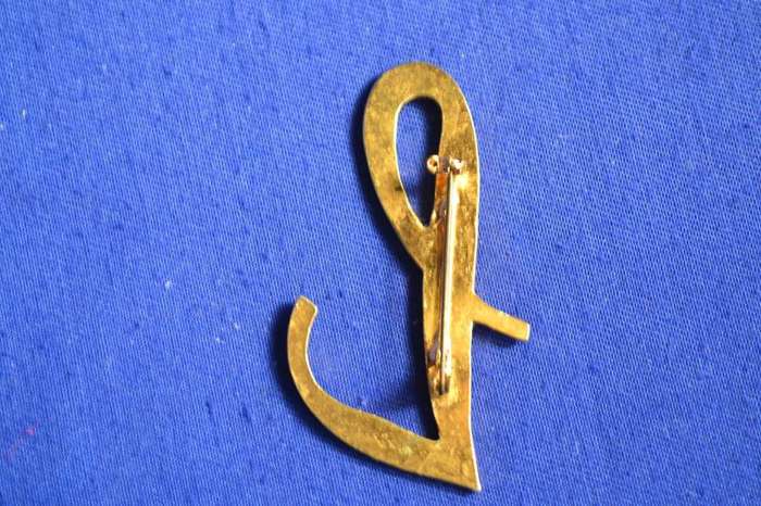Assorted Vintage Brooches - 5 Pieces