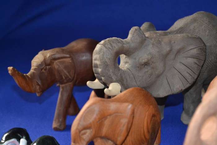 Collection of Elephant ornaments - Various Materials - 7 Pices
