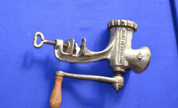 Vintage  Meat Grinder 8/F - Made in England