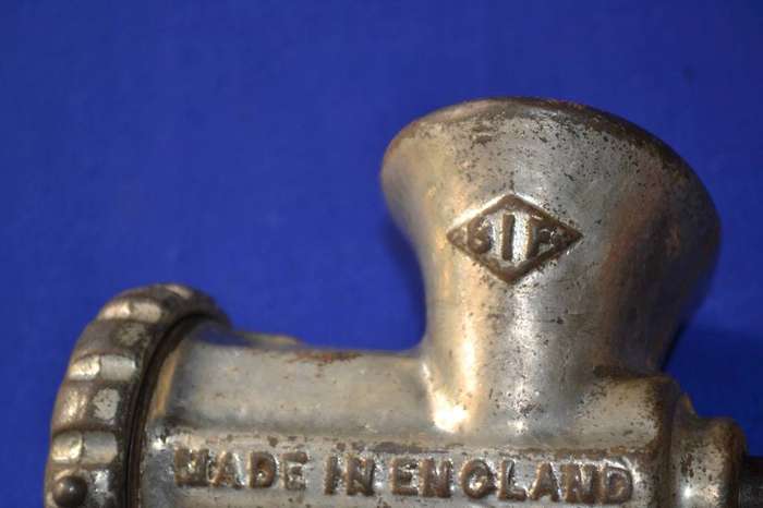 Vintage  Meat Grinder 8/F - Made in England