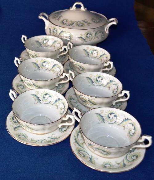 14 Pce Royal Standard Soup Set, Garland Pattern