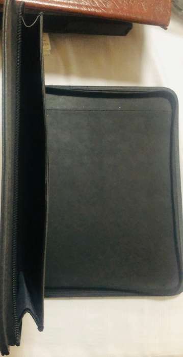 PARKER FLIGHTER BLACK BALLPOINT PEN AND PENCIL AND MATCHING BLACK  LEATHER FOLDER