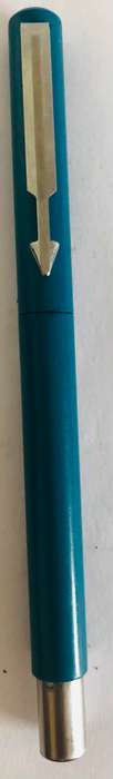 VINTAGE PARKER VECTOR BLUE-GREEN ROLLERBALL PEN IN EXCELLENT CONDITION