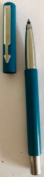 VINTAGE PARKER VECTOR BLUE-GREEN ROLLERBALL PEN IN EXCELLENT CONDITION