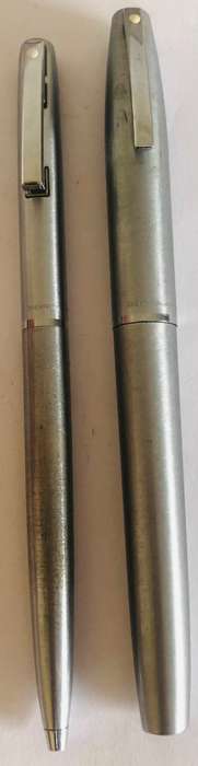 SHEAFFER SILVER FOUNTAIN PEN AND BALLPOINT PEN IN ORIGINAL BOX IN EXCELLENT CONDITION