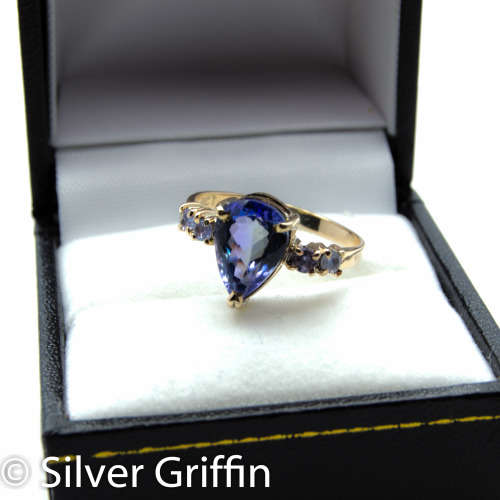 *2.84 tcw 100% Natural Tanzanite Ring  9ct Solid  Gold.