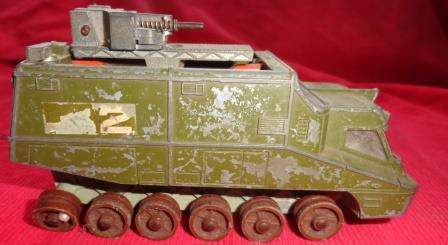 DINKY toy-armoured toy vehicle with all 12 wheels.intact.-Shado 2