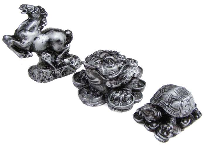 Chinese Money Turtle, frog and horse fugurines - Solid antiquated resin - as new