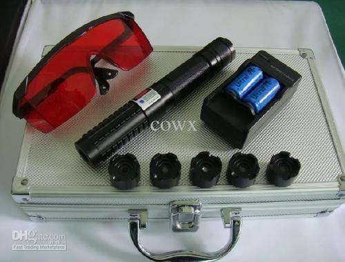 High-power 10000 MW blue laser pointers burn matches ignition cut black plastic