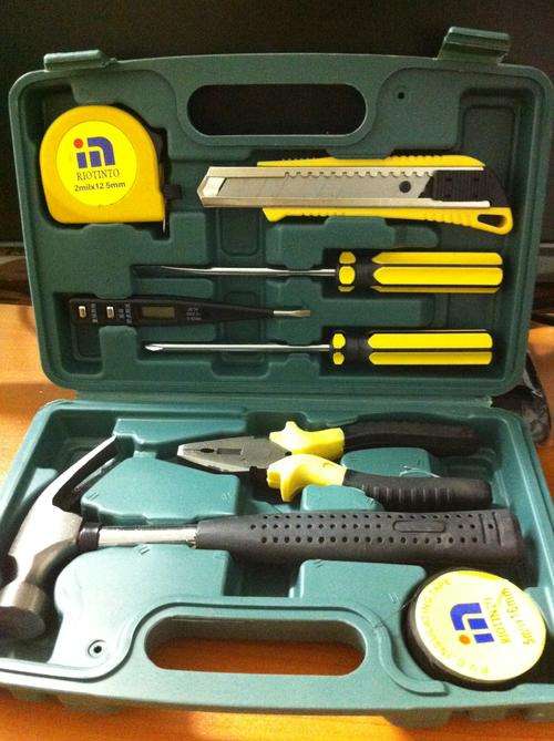 1 ON AUCTIONS  !!! Crest Tool Set( 2 ON AUCTION!!!)