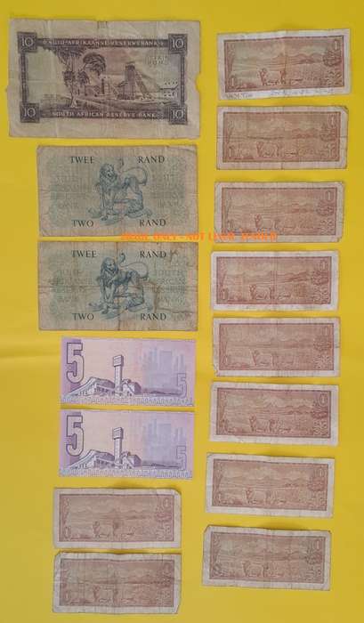 S. A. Bank Notes : Mix Lot - South Africa Old Pounds and Rand Notes