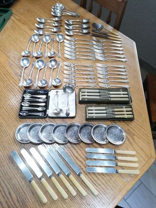 Mappin and Webb cutlery set
