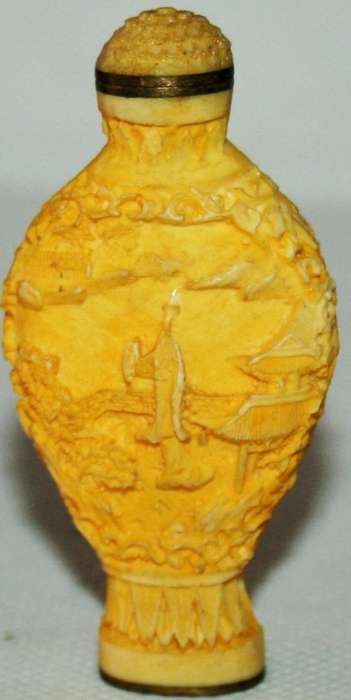 *SNUFF BOTTLE*OLD ORIENTAL SNUFF BOTTLE !