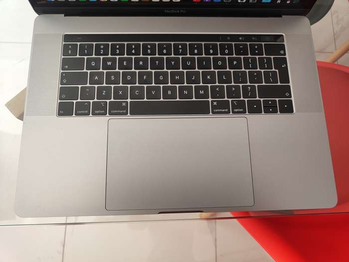 MacBook Pro 2018 - 15-Inch - Core i7 - 16GB RAM - 512GB SSDD - Space Grey