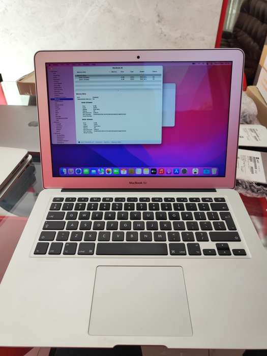 Apple MacBook Air 13` - 2017 - Core i5 - 8GB RAM - 256GB SSD - Great Condition