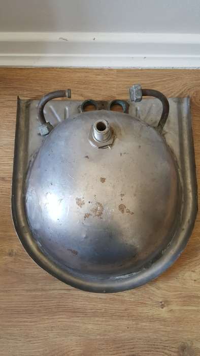 VINTAGE ROUND TRAIN SINK/BASIN (STILL HAS THE PLUG) MARKED 17173
