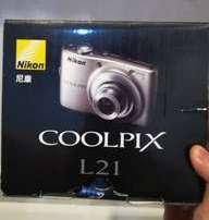 Nikon Coolpix L21 8MP Digital Camera with 3.6x Optical Zoom and 2.5-Inch LCD