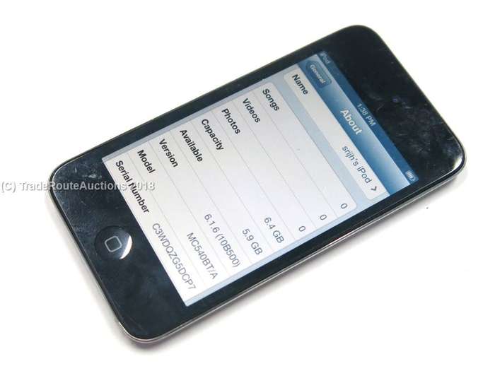 Apple iPod Touch 4th Generation Black | 8GB Retina Display | MC540BT/A | A1367