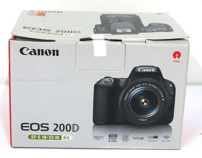DEMO in box - Canon EOS 200D DSLR Camera - 24.2MP - DIGIC 7 - with Canon 18-55 III Lens kit