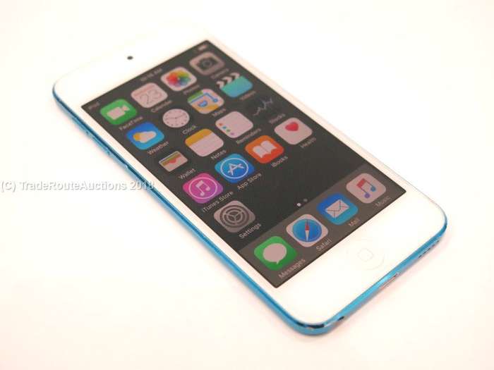 Apple iPod Touch | BLUE | 64GB | 5th Generation | A1421 | MD718BT/A | RETINA DISPLAY