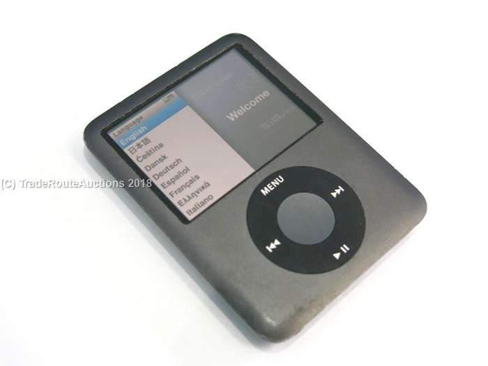 Apple iPod Nano | Black | 8GB | 3rd Generation | MB261 | A1236  **** IPOD NANO ****