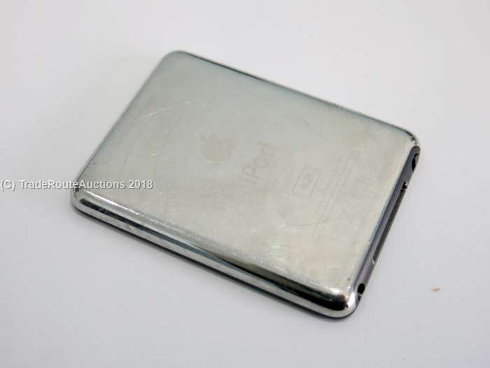 Apple iPod Nano | Black | 8GB | 3rd Generation | MB261 | A1236  **** IPOD NANO ****