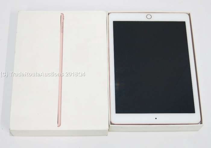 Apple iPad Pro (9.7") 128GB Rose Gold Wi-Fi MM192LL/A - (BOXED)