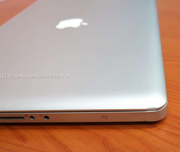 Apple MacBook Pro 15.4-inch * Core i7 2.2GHz * 10GB RAM * 500GB HDD