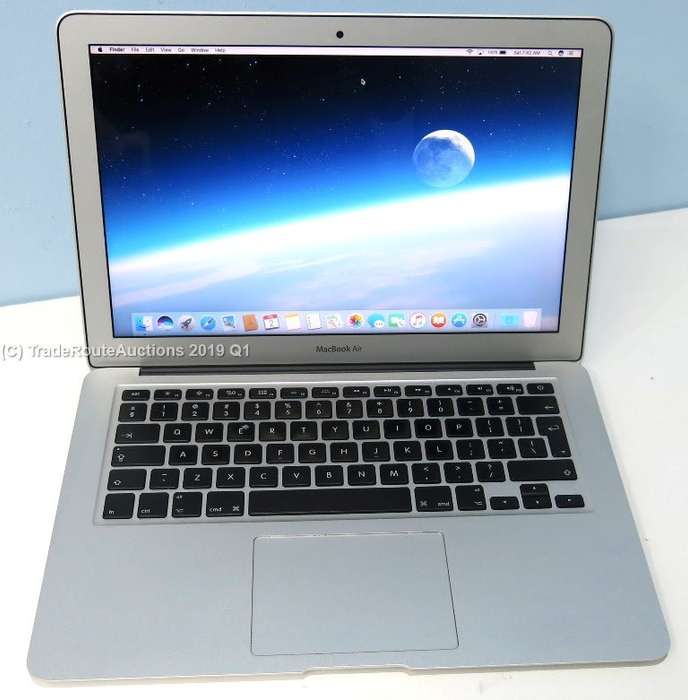 MacBook Air 13.3-inch | Core i5 1.8GHz | 8GB RAM | 256GB SSD MACBOOK AIR 13 INCH 2017 MODEL