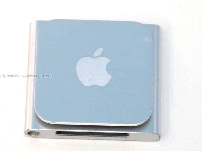 Apple iPod nano 6th Generation (8GB) (SILVER) MC525