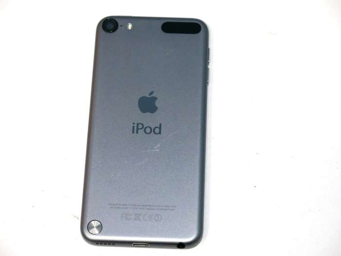 Apple iPod Touch | SPACE GREY | 32GB | 5th Generation | A1421 | ME978BT/A | RETINA DISPLAY