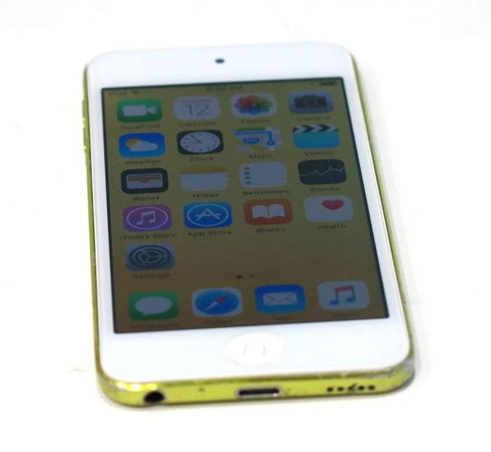 Apple iPod Touch | WHITE/GREEN | 32GB | 5th Generation | A1421 | MD714ZP/A | RETINA DISPLAY