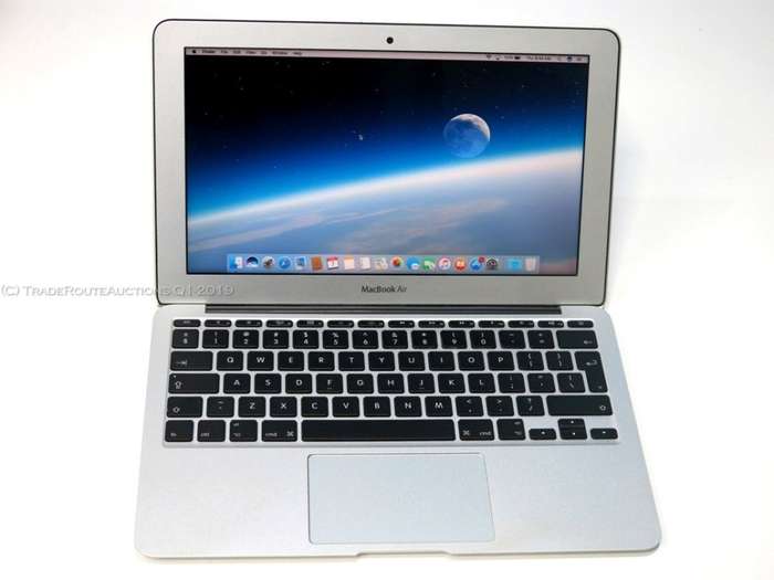 MacBook Air 11.6-inch | Core i5 1.3GHz | 4GB DDR3 RAM | 128GB SSD FLASH - Macbook Air MID 2013